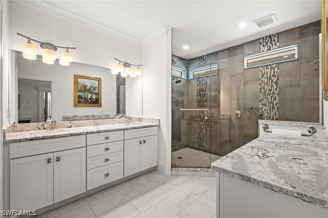 2003 Duke DR, Naples, FL 34110