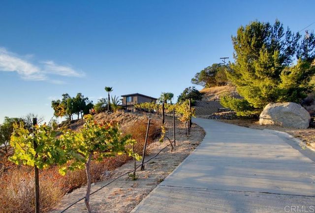 16850 Old Survey Road, Escondido, CA 92025