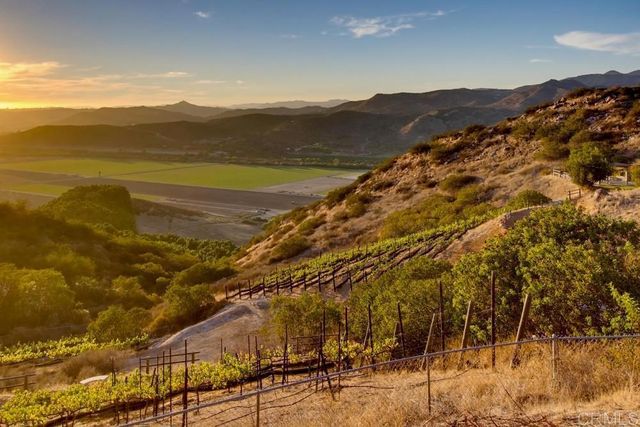 16850 Old Survey Road, Escondido, CA 92025