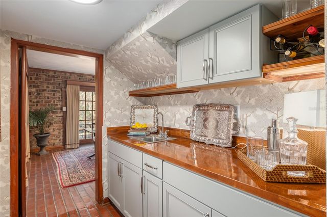 1801 NW 30TH TERRACE, Gainesville, FL 32605