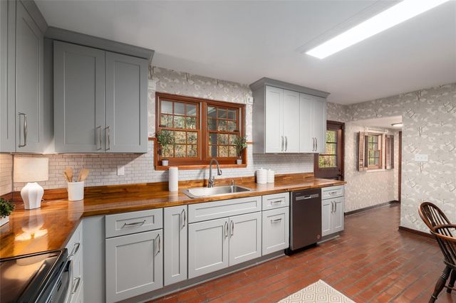 1801 NW 30TH TERRACE, Gainesville, FL 32605