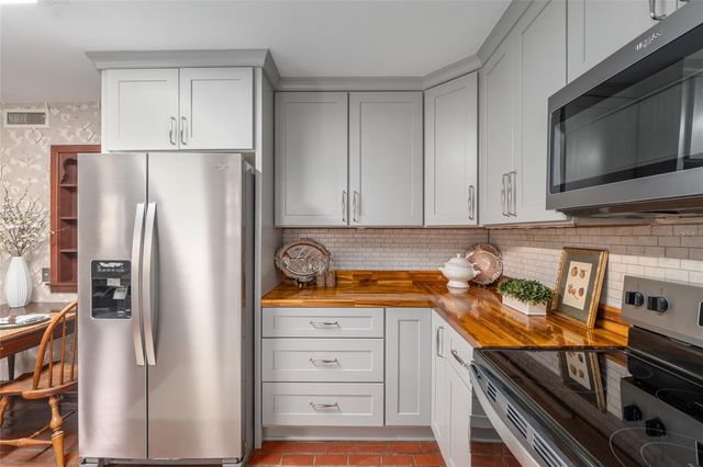 1801 NW 30TH TERRACE, Gainesville, FL 32605