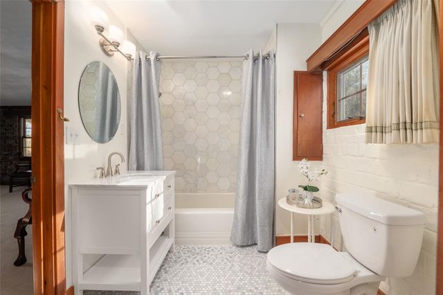 1801 NW 30TH TERRACE, Gainesville, FL 32605