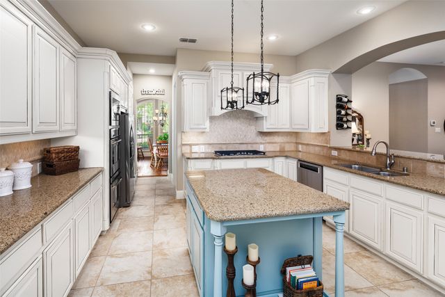 901 Crestmoor Drive, Allen, TX 75013