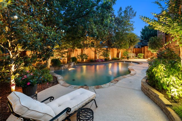 901 Crestmoor Drive, Allen, TX 75013
