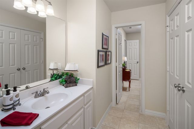 901 Crestmoor Drive, Allen, TX 75013