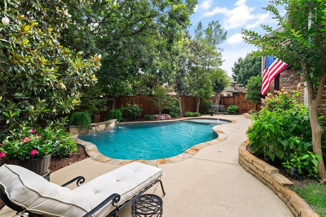 901 Crestmoor Drive, Allen, TX 75013