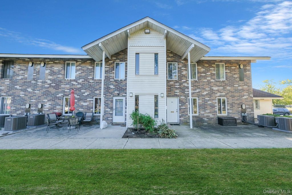 2 sierra ct 2, Coram, NY 11727