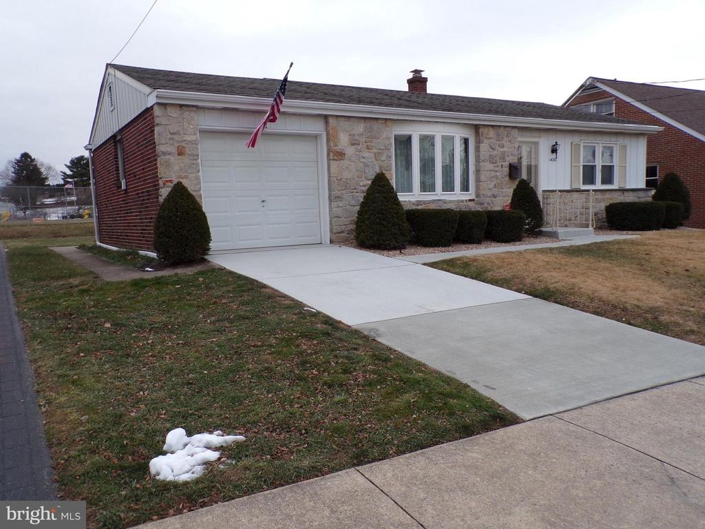 1426 MARGARET ST, Laureldale, PA 19605