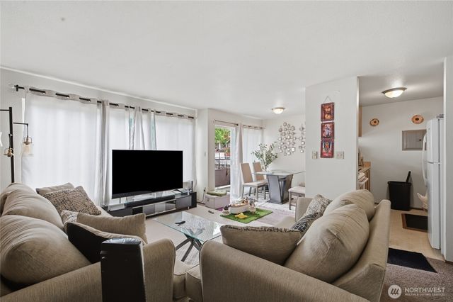 4803 S Henderson Street, Seattle, WA 98118