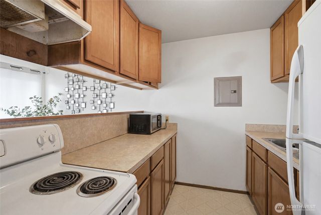 4803 S Henderson Street, Seattle, WA 98118