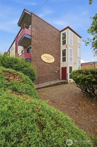 4803 S Henderson Street, Seattle, WA 98118