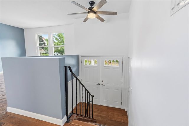 113 Spruce Valley Dr, Ross Twp, PA 15229