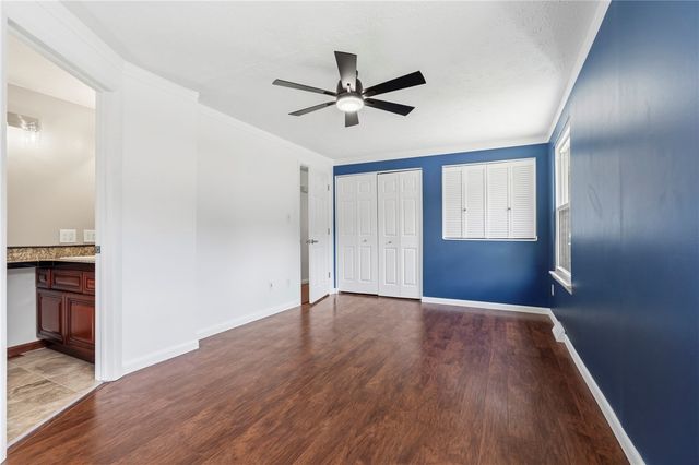 113 Spruce Valley Dr, Ross Twp, PA 15229