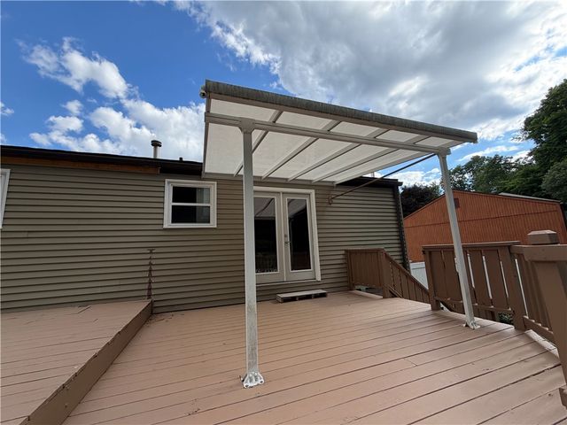 113 Spruce Valley Dr, Ross Twp, PA 15229