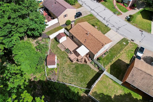 113 Spruce Valley Dr, Ross Twp, PA 15229