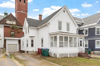 10 3rd Ave, Lowell, MA 01854