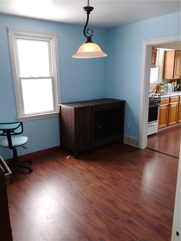 164 6th Avenue, Aliquippa, PA 15001