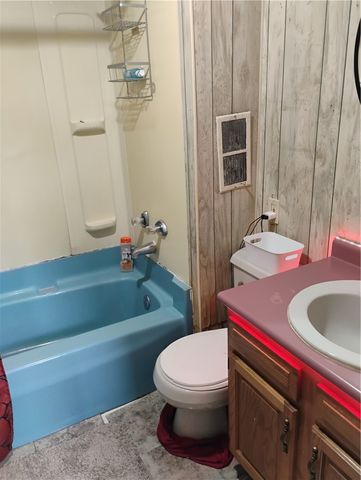 164 6th Avenue, Aliquippa, PA 15001