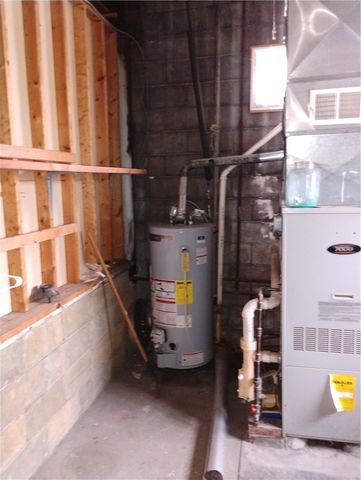 164 6th Avenue, Aliquippa, PA 15001