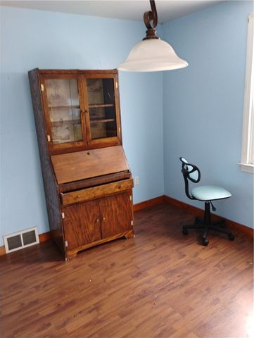 164 6th Avenue, Aliquippa, PA 15001