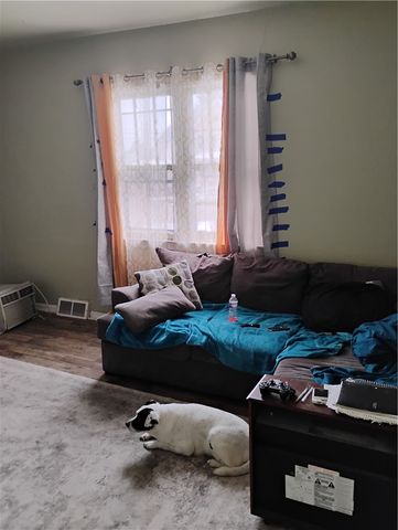 164 6th Avenue, Aliquippa, PA 15001