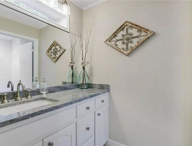 1100 Saint Williams Ave, Round Rock, TX 78681