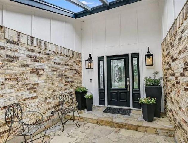 1100 Saint Williams Ave, Round Rock, TX 78681