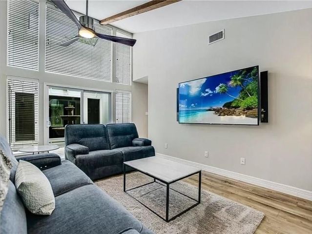 1100 Saint Williams Ave, Round Rock, TX 78681