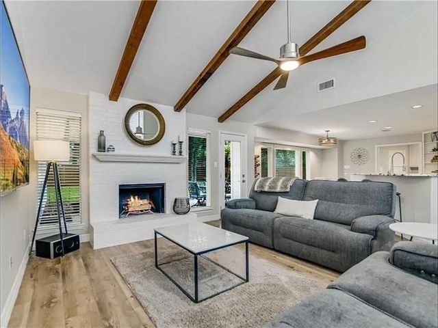 1100 Saint Williams Ave, Round Rock, TX 78681