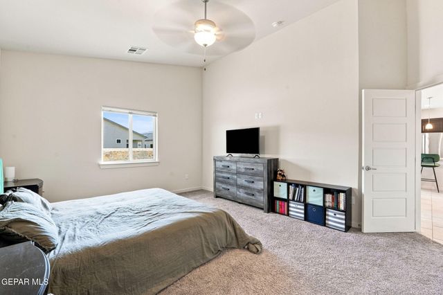 13720 LAGO VISTA Avenue, Horizon City, TX 79928