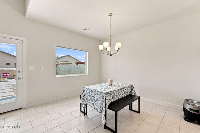 13720 LAGO VISTA Avenue, Horizon City, TX 79928