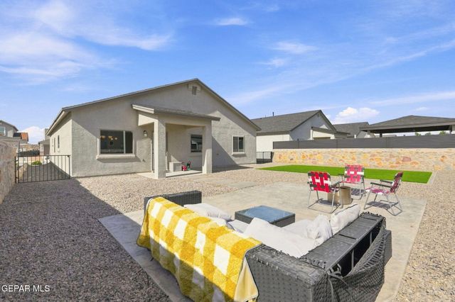 13720 LAGO VISTA Avenue, Horizon City, TX 79928