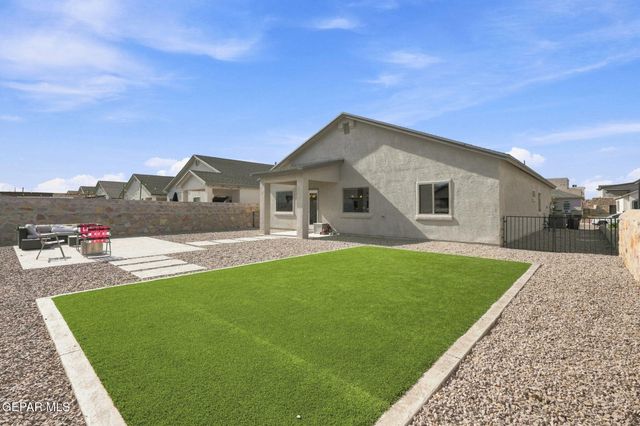 13720 LAGO VISTA Avenue, Horizon City, TX 79928