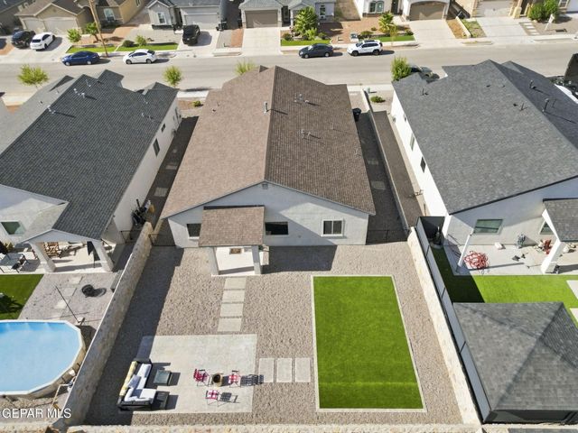 13720 LAGO VISTA Avenue, Horizon City, TX 79928