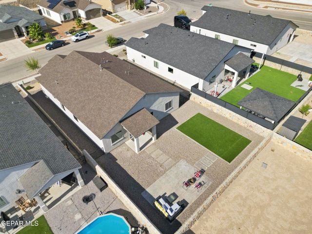 13720 LAGO VISTA Avenue, Horizon City, TX 79928