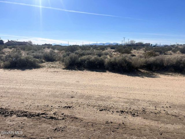 21861 Upton Drive, California City, CA 93505