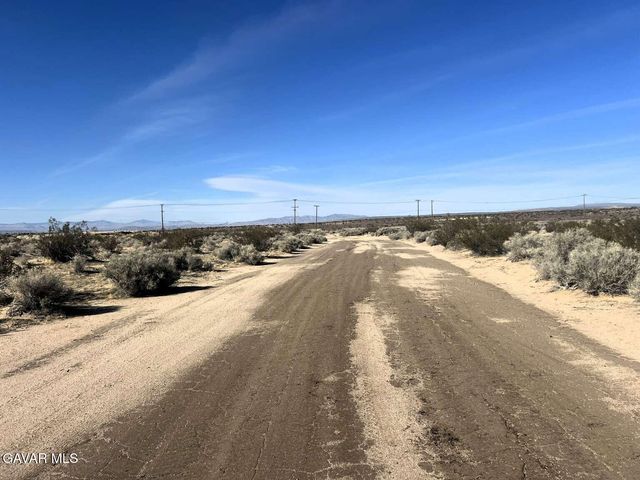 21861 Upton Drive, California City, CA 93505