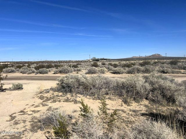 21861 Upton Drive, California City, CA 93505