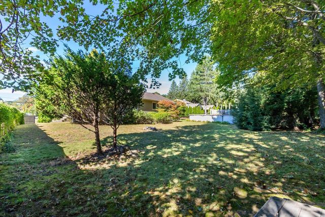 1 Birchwood Terrace, Groveland, MA 01834