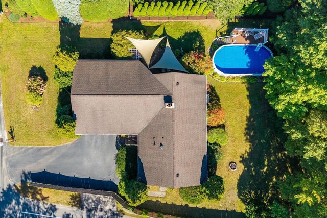 1 Birchwood Terrace, Groveland, MA 01834