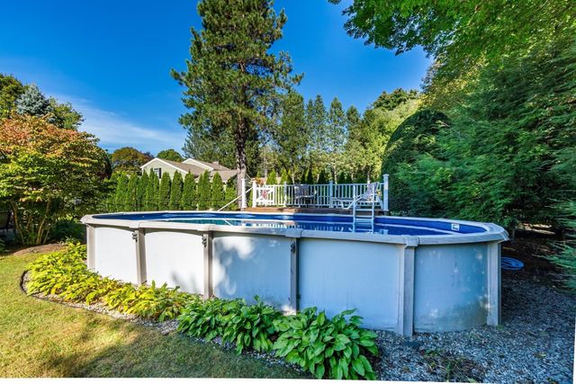 1 Birchwood Terrace, Groveland, MA 01834