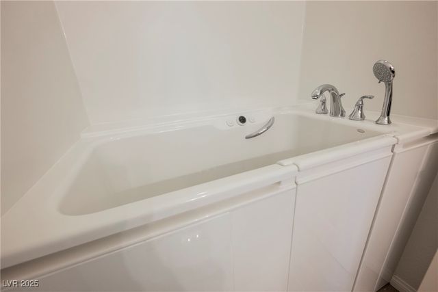 6144 Barby Cove Street, Las Vegas, NV 89148