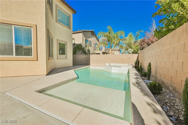 6144 Barby Cove Street, Las Vegas, NV 89148