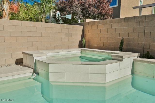 6144 Barby Cove Street, Las Vegas, NV 89148