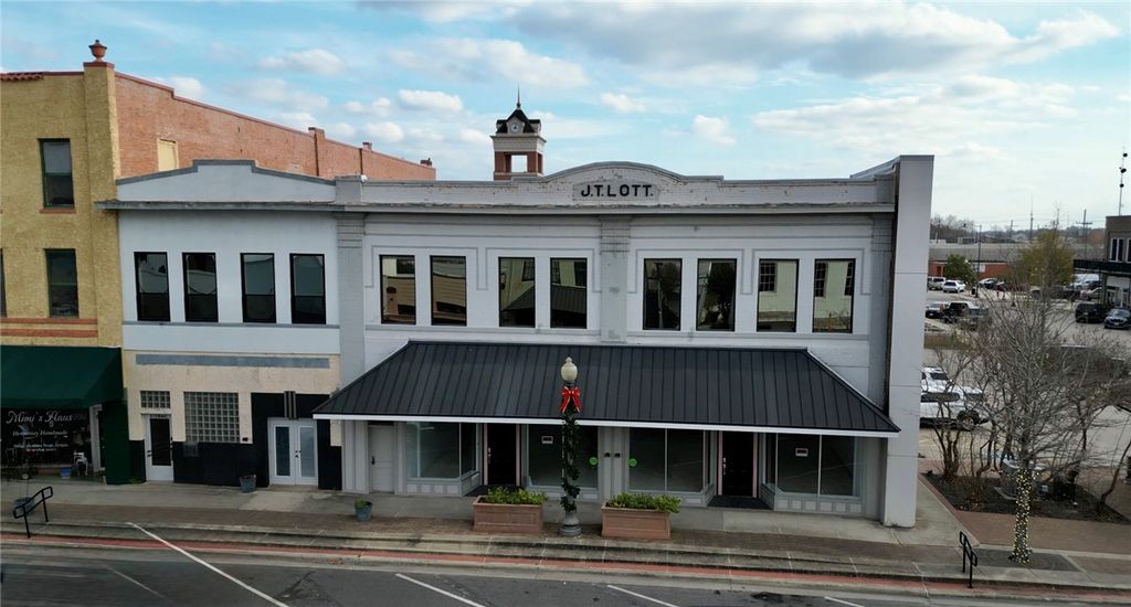 206 East Washington Avenue, Navasota, TX 77868 — exterior