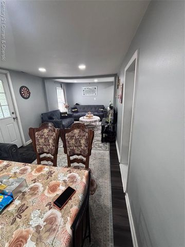 5984 Robindale Avenue, Dearborn Heights, MI 48127