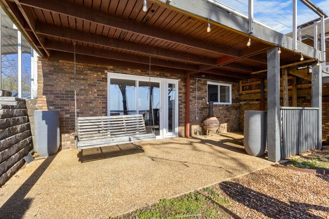 591 Shore Dr, Big Sandy, TN 38221