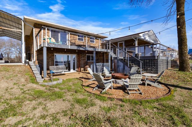 591 Shore Dr, Big Sandy, TN 38221