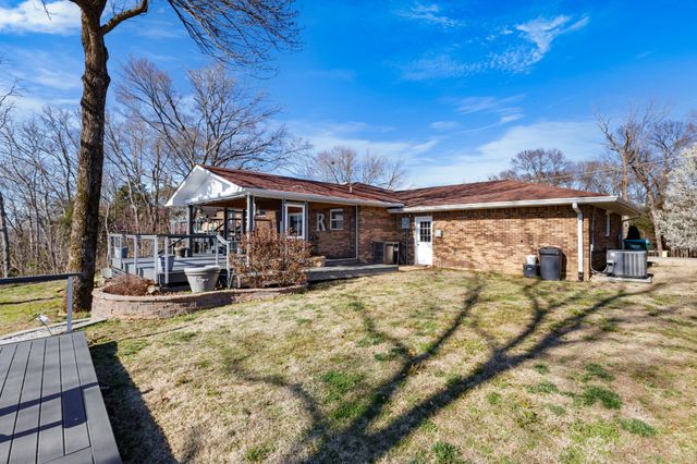 591 Shore Dr, Big Sandy, TN 38221